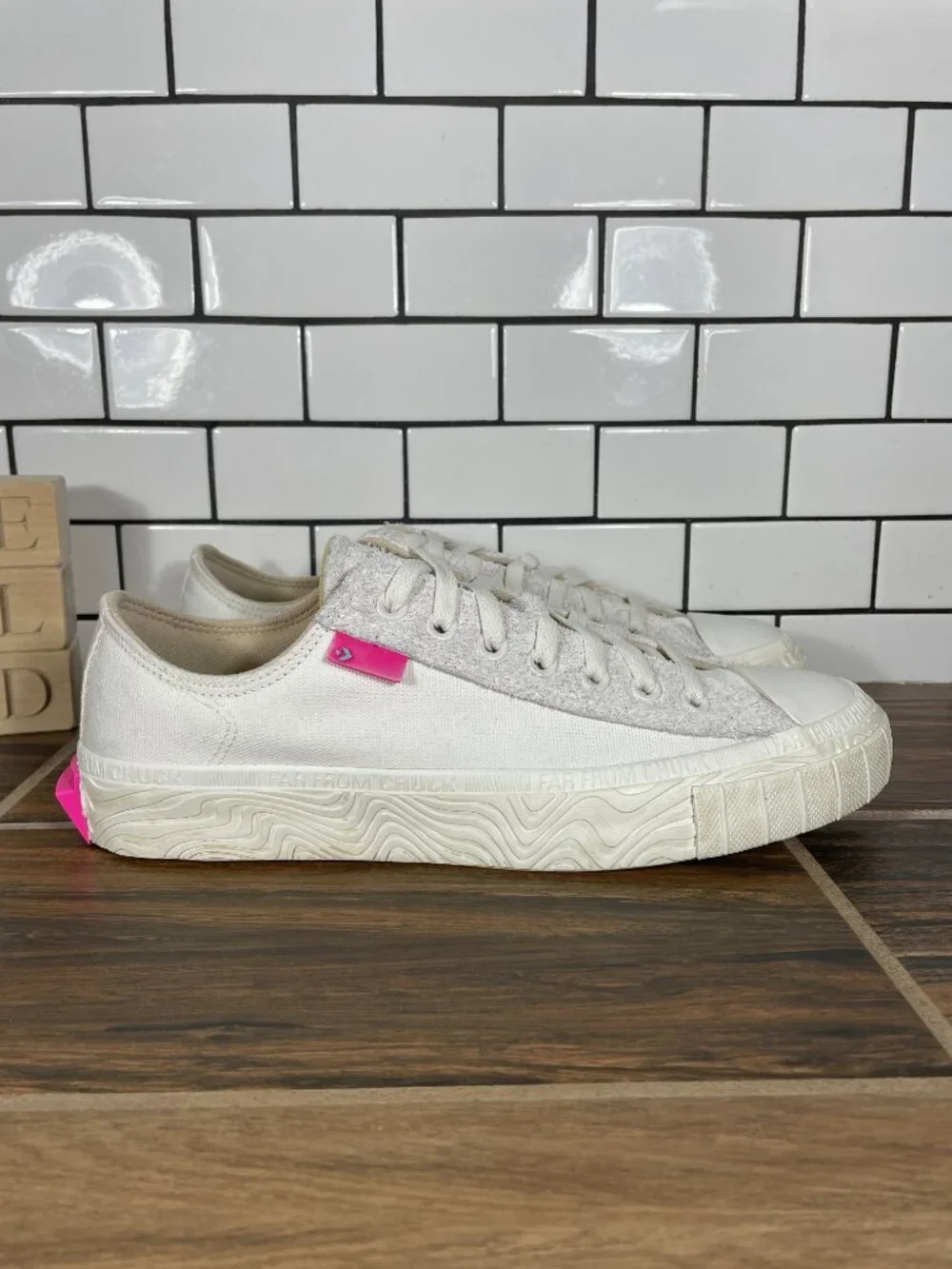 Converse Chuck Taylor All Ox Weekend Shoes Mens Size 9.5 Egret Pink Low Sneakers